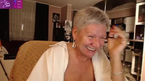 Snapshot of roxana_brooks chatting on 16, 1, 2025 Roxana online show from 16, 1, 2025