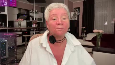 Snapshot of roxana_brooks chatting on 6, 3, 2025 Roxana online show from 6, 3, 2025