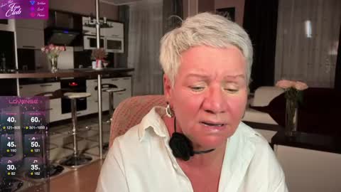 Snapshot of roxana_brooks chatting on 6, 3, 2025 Roxana online show from 6, 3, 2025