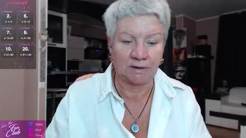 Snapshot of roxana_brooks chatting on 9, 9, 2025 Roxana online show from 9, 9, 2025