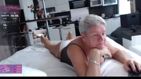 Snapshot of roxana_brooks chatting on 24, 10, 2025 Roxana online show from 24, 10, 2025
