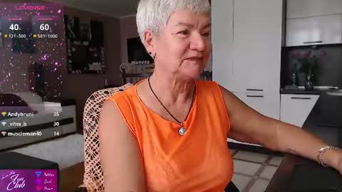 Snapshot of roxana_brooks chatting on 5, 7, 2026 Roxana online show from 5, 7, 2026