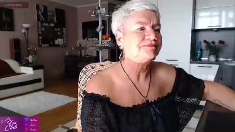 Snapshot of roxana_brooks chatting on 10, 7, 2026 Roxana online show from 10, 7, 2026