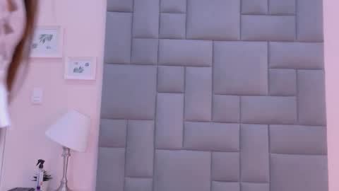 Snapshot of roxana_mill chatting on 12, 10, 2025 Roxana online show from 12, 10, 2025