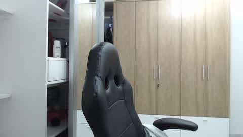 Roxana online show from 5, 1, 2025