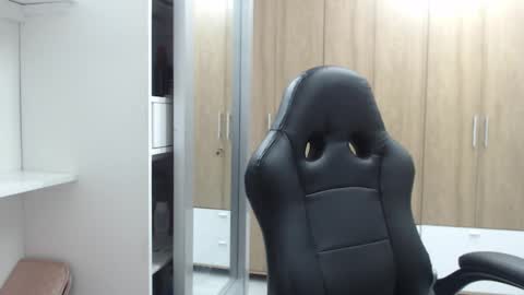 Roxana online show from 4, 3, 2025