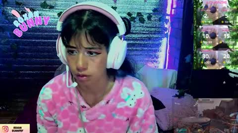 Snapshot of roxanbunny chatting on 9, 3, 2026 roxxy online show from 9, 3, 2026