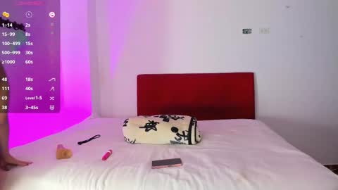 Snapshot of roxane_milf chatting on 16, 11, 2025 Roxane Diaz online show from 16, 11, 2025