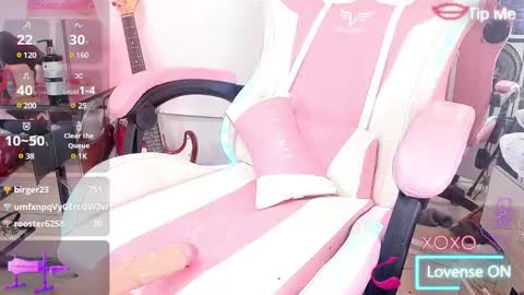 Roxane  online show from 11, 1, 2025