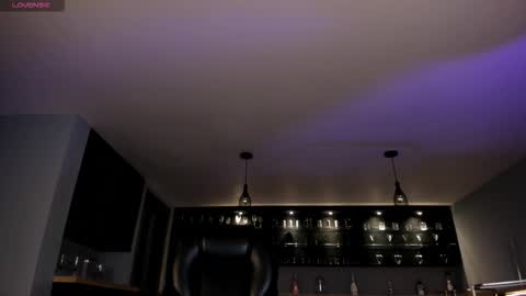 Roxanne Hill  online show from 21, 12, 2025