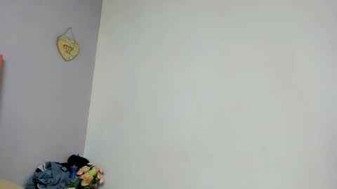 Snapshot of roxanneowens chatting on 15, 5, 2026 Juliana 3 online show from 15, 5, 2026