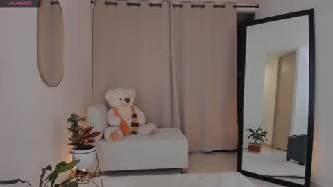  R O X I E  online show from 25, 9, 2025