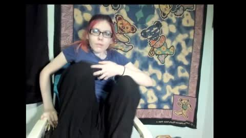 roxihazeleyes online show from 9, 3, 2025