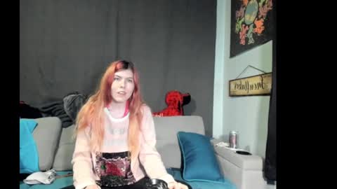 roxihazeleyes online show from 2, 10, 2025