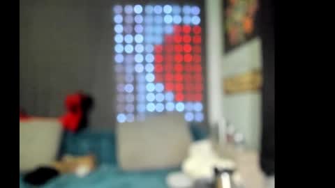 roxihazeleyes online show from 8, 10, 2025