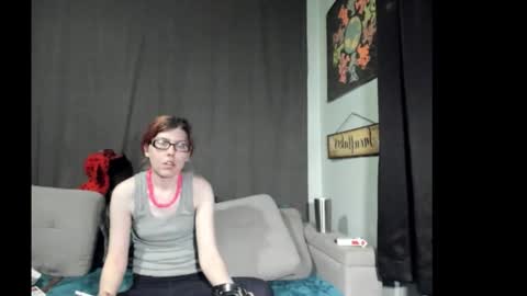 roxihazeleyes online show from 13, 10, 2025