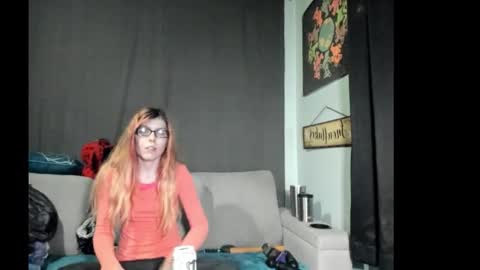 roxihazeleyes online show from 17, 10, 2025