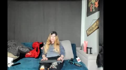 roxihazeleyes online show from 22, 2, 2026