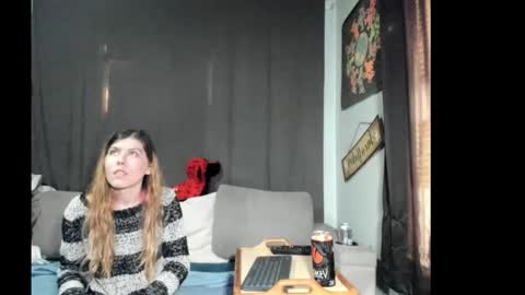 roxihazeleyes online show from 21, 3, 2026