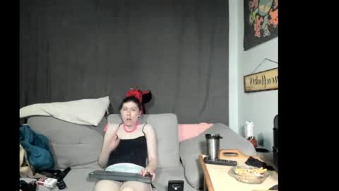 roxihazeleyes online show from 5, 6, 2026