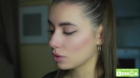 Snapshot of roxxxete chatting on 14, 11, 2025 roxxxete online show from 14, 11, 2025