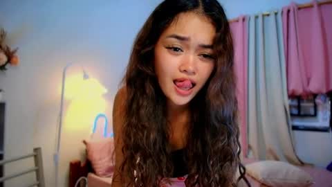 Snapshot of roxxy_blossom chatting on 16, 7, 2026 roxxy_blossom online show from 16, 7, 2026