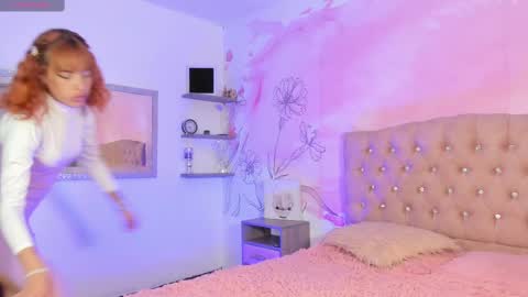 Snapshot of roxy_jones_ chatting on 10, 2, 2025 roxy_jones_ online show from 10, 2, 2025