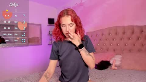 Snapshot of roxy_jones_ chatting on 12, 3, 2025 roxy_jones_ online show from 12, 3, 2025