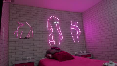 roxy_pocket online show from 9, 1, 2026