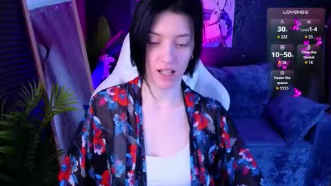 roxy_riot_ online show from 13, 11, 2025