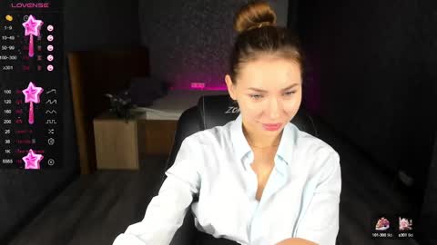 roxy_the_daedevill online show from 24, 12, 2024