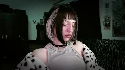 Roxy Independient model Help me to reach 50 thumbs up online show from 15, 5, 2026