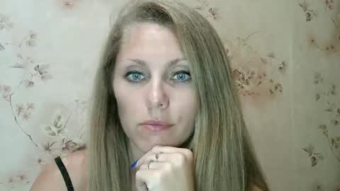 roxyfox18x01 online show from 19, 9, 2025