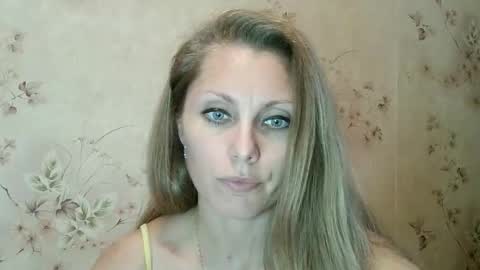 roxyfox18x01 online show from 11, 10, 2025