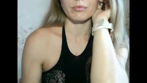 roxyfox18x01 online show from 20, 10, 2025