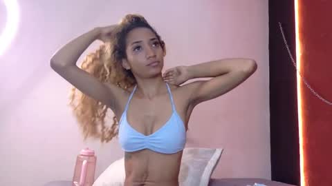 roxypalmer11 online show from 16, 1, 2026