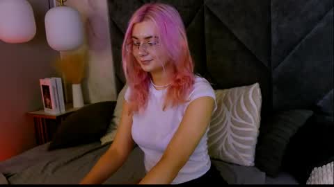 Snapshot of roxypinky chatting on 16, 5, 2026 Roxy online show from 16, 5, 2026