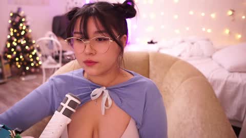 roxysuh online show from 4, 1, 2025