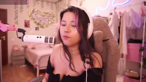 Snapshot of roxysuh chatting on 18, 7, 2026 roxysuh online show from 18, 7, 2026