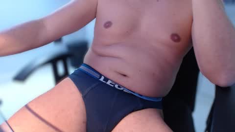 Snapshot of roy77xxx chatting on 17, 2, 2026 roy77xxx online show from 17, 2, 2026