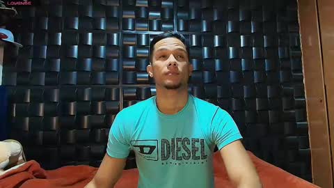 Snapshot of roy_barney chatting on 28, 9, 2025 ANTONIO online show from 28, 9, 2025