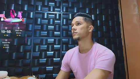 Snapshot of roy_barney chatting on 5, 10, 2025 ANTONIO online show from 5, 10, 2025