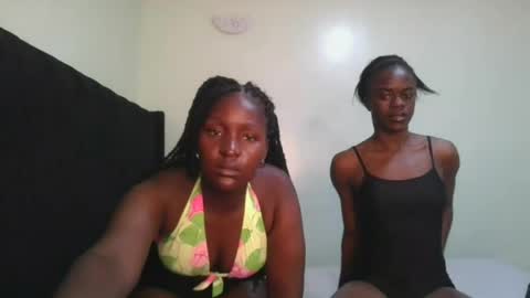 Snapshot of royal_goddes2 chatting on 13, 6, 2026 royal_goddes2 online show from 13, 6, 2026