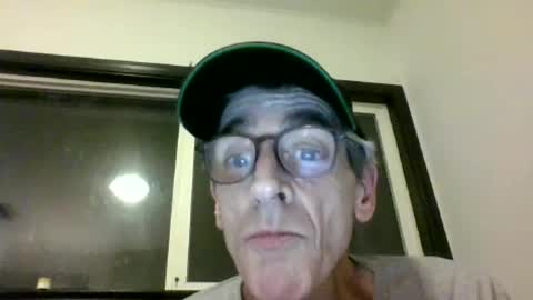 Snapshot of royboy2561 chatting on 20, 12, 2025 Roy Murrin online show from 20, 12, 2025