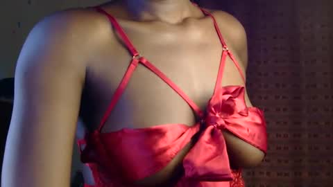 Snapshot of rubbyrosee chatting on 4, 4, 2026 Rosee online show from 4, 4, 2026