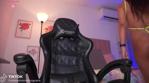 Snapshot of rubioberli chatting on 14, 9, 2025 RubiOberli 9 INCH Guys my blue page is available now online show from 14, 9, 2025