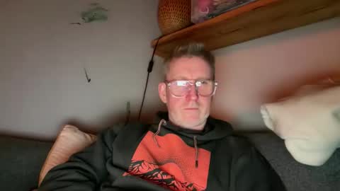 Snapshot of ruedog72 chatting on 12, 10, 2025 ruedog72 online show from 12, 10, 2025