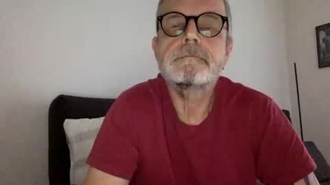 Snapshot of ruk_ri913mn chatting on 17, 11, 2025 Jimi online show from 17, 11, 2025