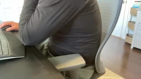 Snapshot of rungriff2323 chatting on 5, 11, 2025 rungriff2323 online show from 5, 11, 2025