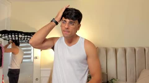 Snapshot of russ_w8 chatting on 10, 10, 2025 Russ online show from 10, 10, 2025